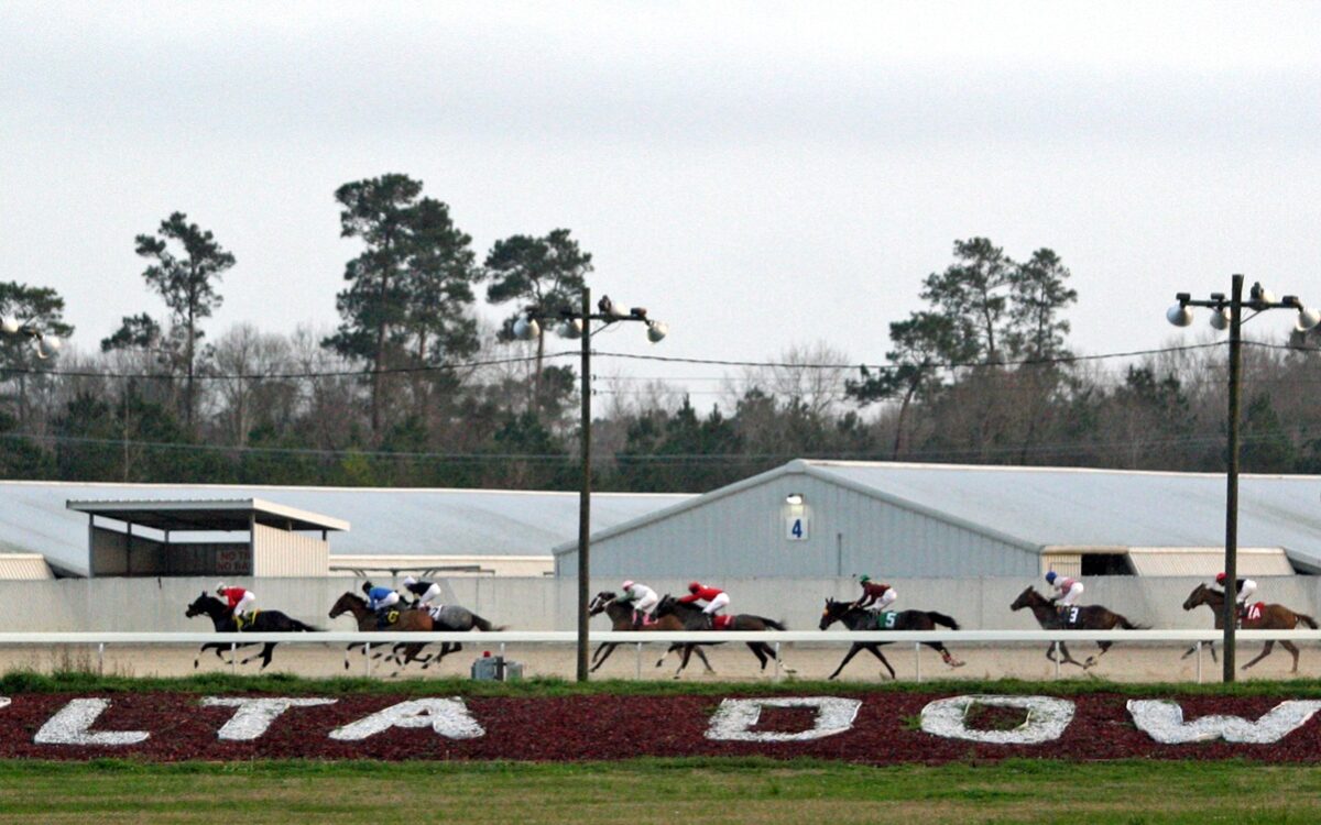Racing at Delta Downs - Daily Racing Form